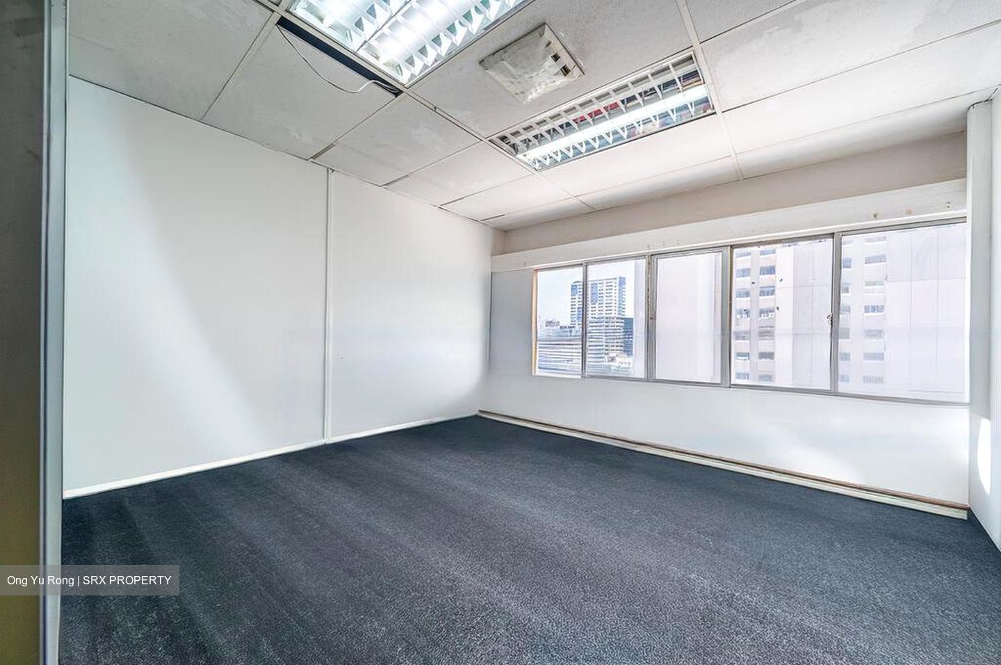 Golden Mile Tower (D7), Retail #484772281